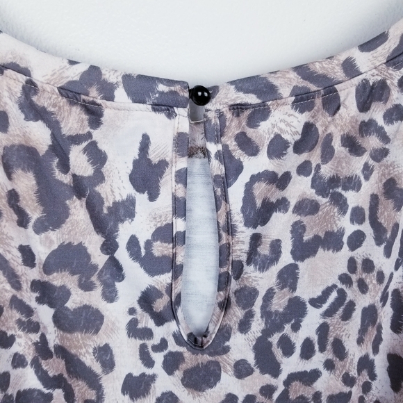 Shein Leopard Print Jumpsuit Romper, size Large - Picture 10 of 12